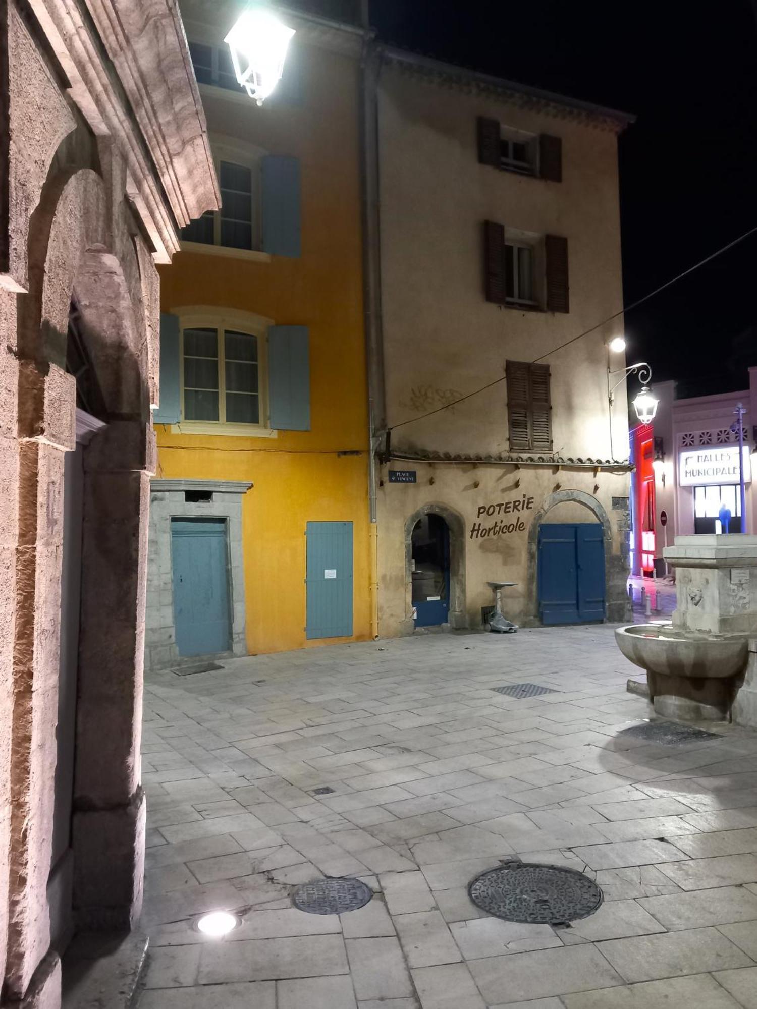 #1 Studio # Place Charmante Toulon Exterior foto